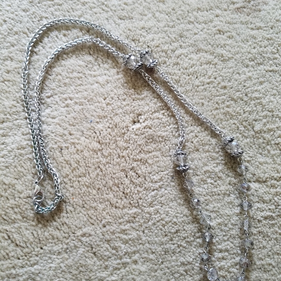Long Tassel Silver tone Necklace 🩶 - Picture 6 of 8